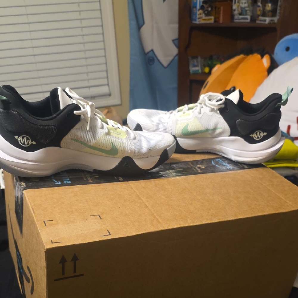 Nike White and Black Athletic Shoes